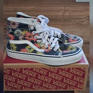 Vans Floral skating sneakers size M-5/W-6.5